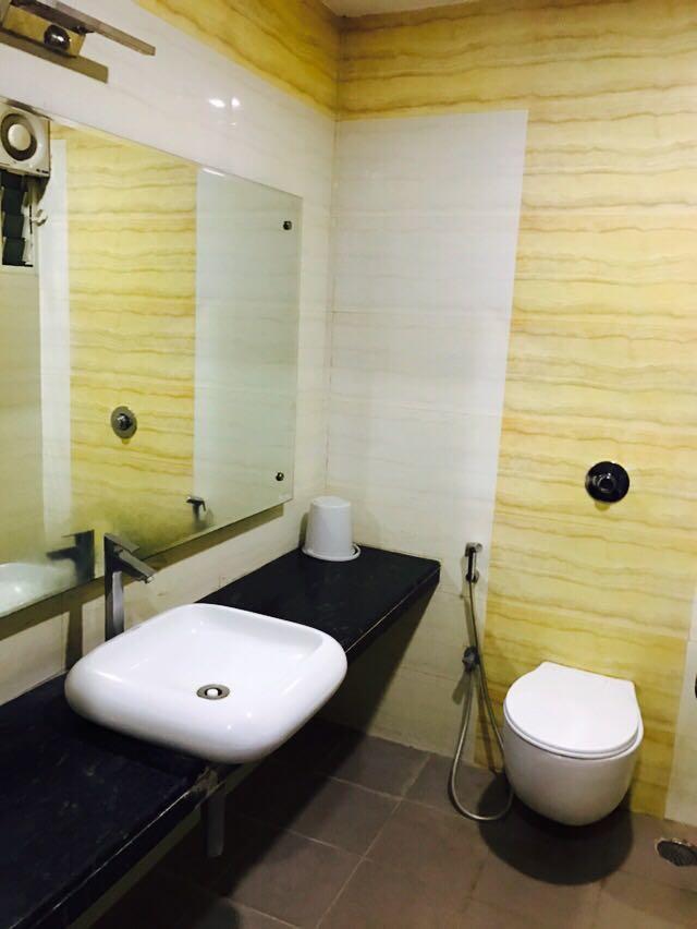 Iroomz Vaishali Residency Ballari Bagian luar foto